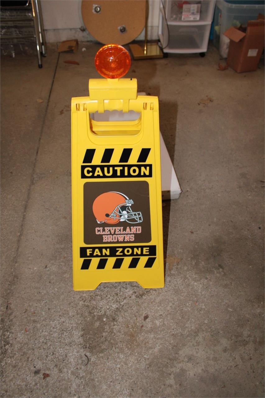 BROWNS SIGN