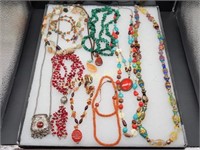 10 COLORFULL STONE AND GLASS FASHION NECKLACES
