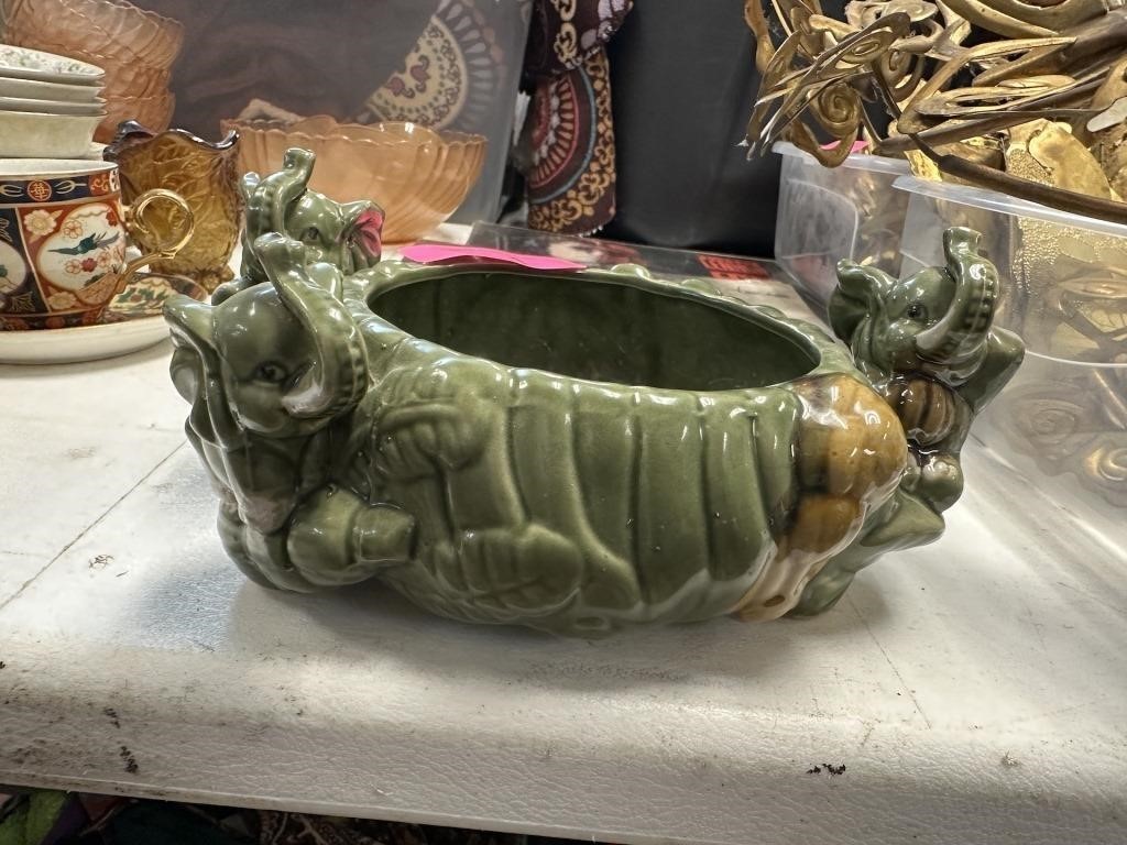 VTG MAJOLICA ELEPHANT PLANTER