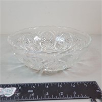 8" Anchor Hocking Star and Cameo Crystal Bowl