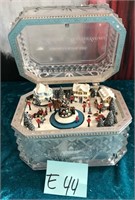 11 - THOMAS KINKADE CRYSTAL MUSIC BOX (E44)