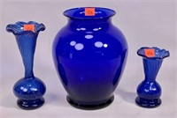 Blown blue glass vases, 4.5" and 6.5" tall / Blue