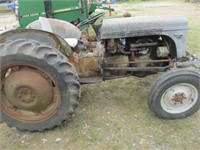 1127) Massey Ferguson - no battery - was running a