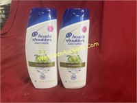 Shampoo & Conditioner by Head & Shoulders