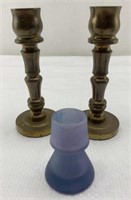 Pair of 5,5in brass candlestick holders and 2,5in