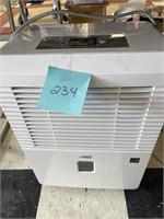 DEHUMIDIFIER / NOT TESTED
