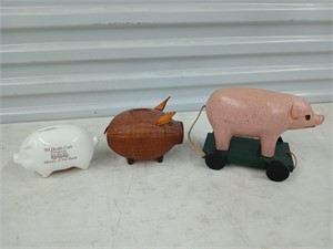 Lovely little piggy collection of coin banks and