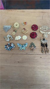 15 Brooches