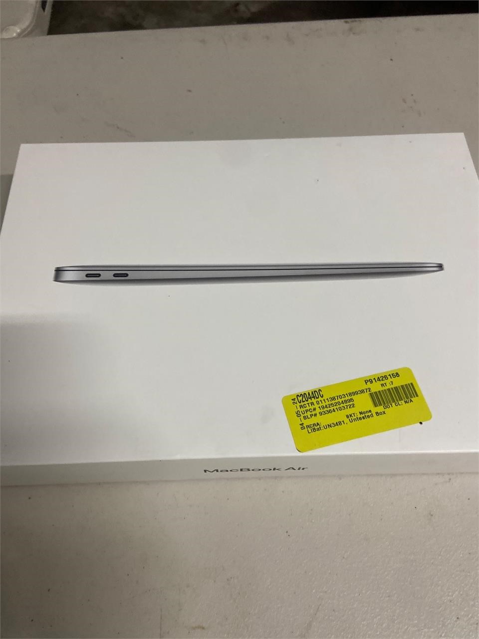 $700 MacBook Air gray 8gb 13” M1 2020
