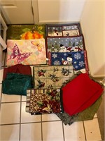 Large lot of Asst place mats and table clothes