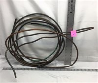 D1) TWO LENGTHS OF COPPER TUBING, 1 WITH THREE WAY
