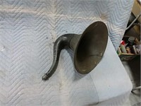 Phonograph horn