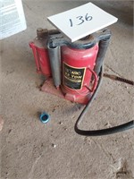 Hydraulic bottle jack