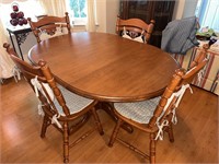 Vintage Maple Dining Table w/ Four Side Chairs