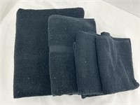 Set of 4 Black Towels Sizes Vary