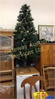 Christmas tree come with Decorations 
6 foot