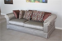 Henreddon Furniture Sofa Couch