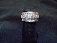 DIAMOND RING WITH BAGUETTE AND ROUND CUT DIAMONDS