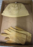 VINTAGE CLUTCH AND GLOVES