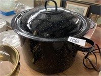 GRANITE-WARE  POT