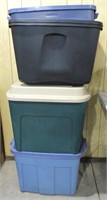 Group of Plastic Totes, some no lids