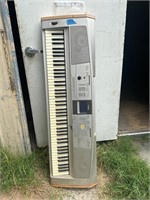 Yamaha DGX-505 Keyboard