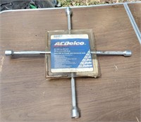 New in Package AC Delco 34207 Lug Wrench 25"