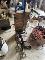 3 Ton Jack, 4 Jack Stands, Creeper  MG70