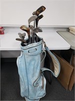 Golf Clubs w/ Bag    NOT SHIPPABLE