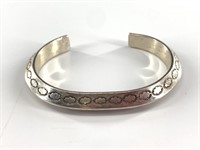 Heavy sterling silver cuff bracelet, weight is 54
