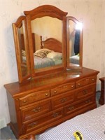 Chest of Drawers with Tri Fold Mirror