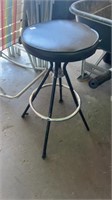 Bar stool