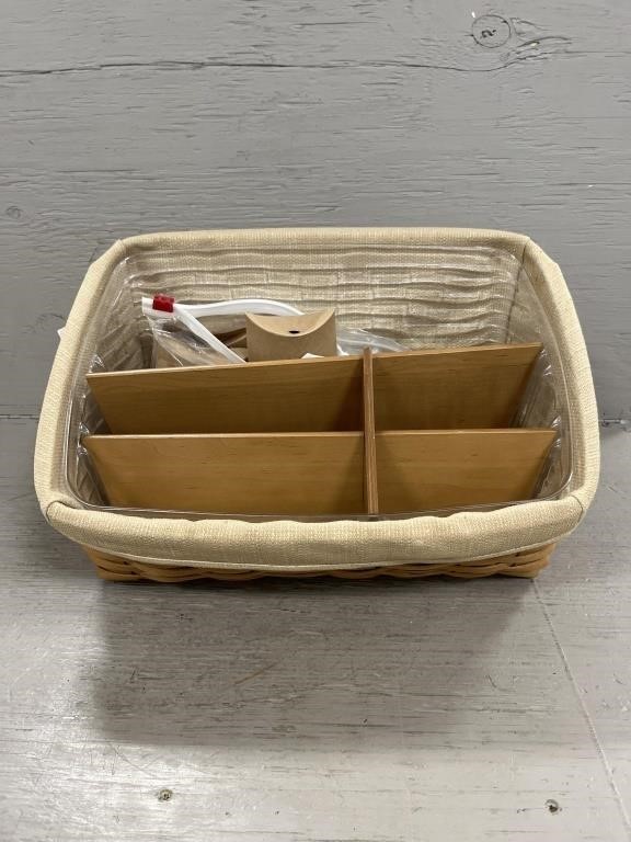 (1) Longaberger Basket