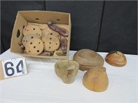 Assorted Wooden Hat & Shoe Mold Pieces