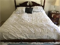 Queen Linen / Comforter Set