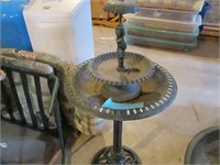 Outdoor water fountain/birdbath,