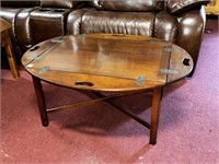 WOODEN COFFEE TABLE W/ FOLDING ENDS (40" X 31" X