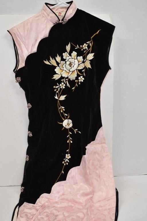 Vintage Embroidered Silk Dress from Japan