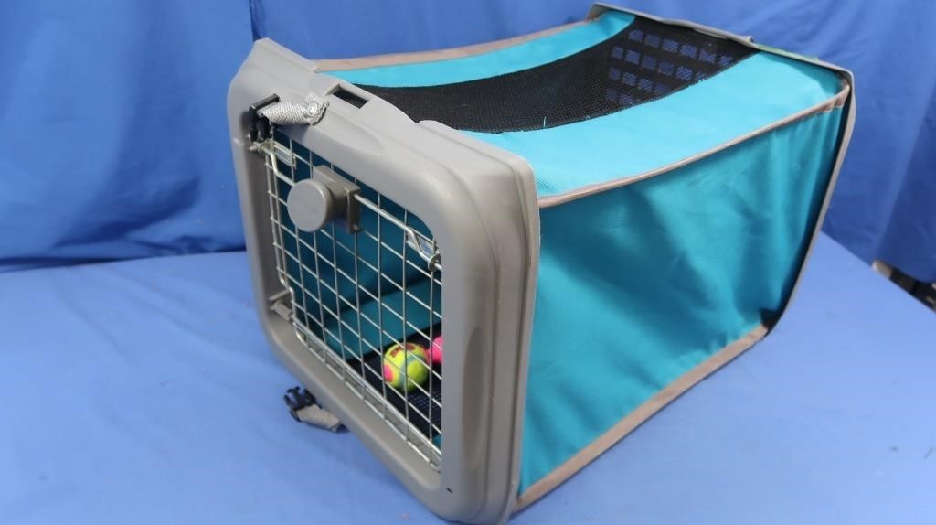 Soft Side Collapsible Pet Carrier