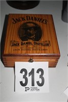 (1) Jack Daniels Wooden Box (U242)