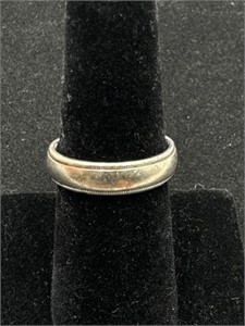 Beautiful Vintage 14k White Gold Ring