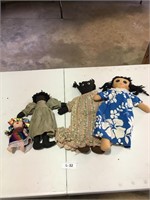 Set of 4 Dolls