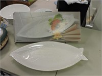 Pair of Porcelain Fish platters
