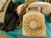 WHITE DIAL PHONE, GREEN BUTTON PHONE, VINTAGE CELL