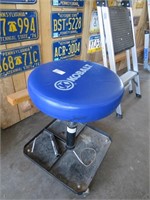 kobalt shop stool