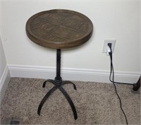 Collection Reproduction Round End Table