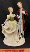 1974 ROYAL DOULTON YOUNG LOVE FIGURINE - HN2735
