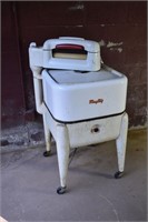 Vintage Maytag wringer washer, working; as is