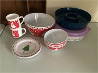 snowman plastic dishes and misc bowls 14 pcs