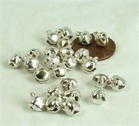 6 mm jingle bells, about 100 pcs, with nylon c